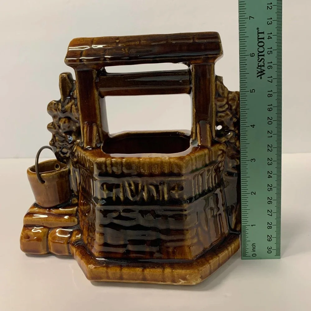 McCOY Vintage Wishing‎ Well Planter